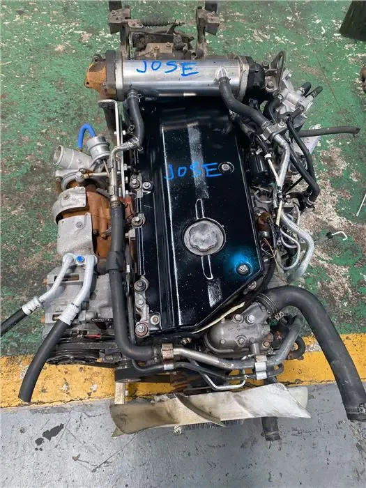 Isuzu 4HK1 Motor